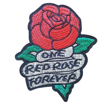 Strygemærke rose med banner 9,5x8 cm - tattoo